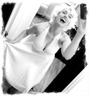 New York Marilyn Monroe Impersonator 2 pic 1.jpg