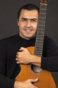 Los Angeles Brazilian Guitarist 1 pic 1.jpg