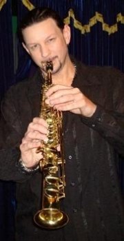 Miami Saxophonist 1 pic 1.jpg