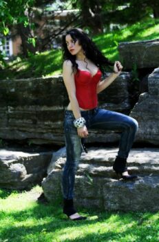 Montreal Pop Singer 1 pic 3.jpg