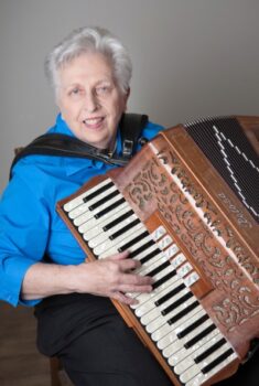 Denver Accordionist 1 pic 1.jpg