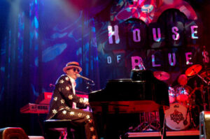 Boston Elton John Impersonator 1 pic 2.jpg