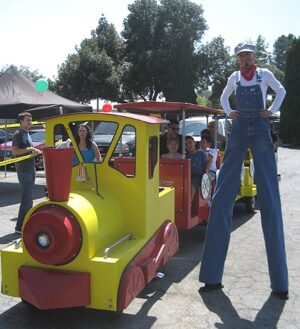 Los Angeles Stilt Walker 2 pic 2.jpg