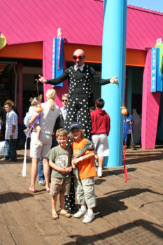 Los Angeles Stilt Walker 2 pic 4.jpg
