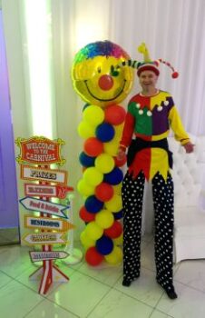 Los Angeles Stilt Walker 2 pic 8.JPG