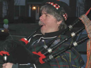 Philadelphia Bagpiper 2 pic 1.jpg